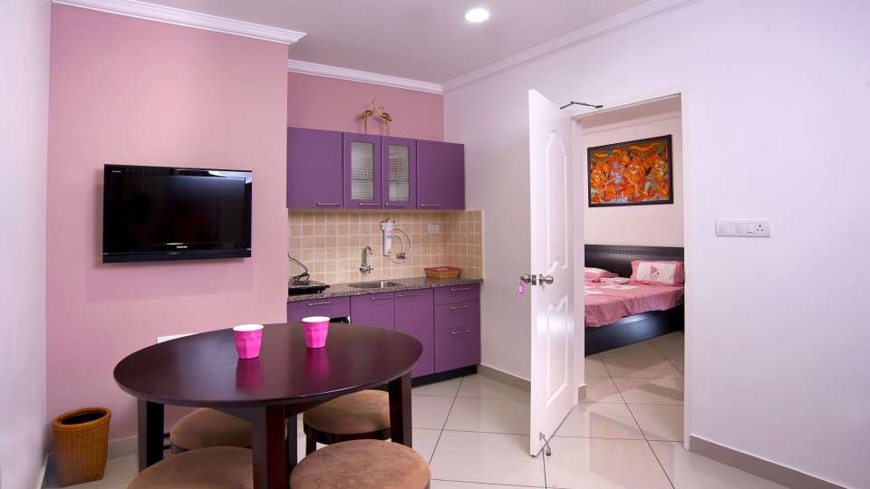 Pink Suite, Vasudevam Premium Suites
